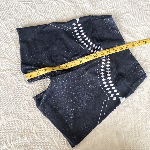 WildSpirit Apparel High-Waisted Yoga Shorts - Eagle Ray Pattern - Picture 4 of 5